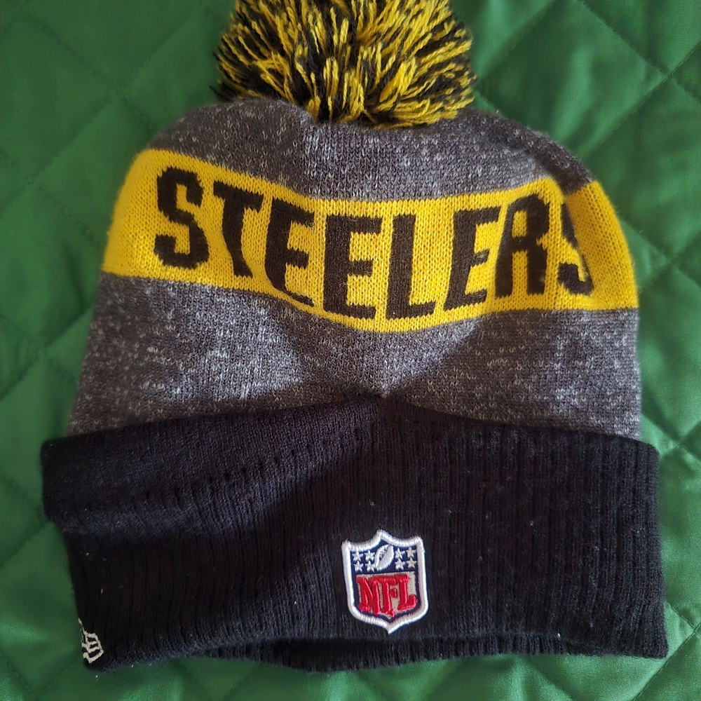 New Era Steelers Beanie - Black, Yellow, and Gray